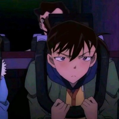 情侣头像一对两张动漫一人一半图片